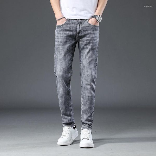 Jeans da uomo grigio scuro per abbigliamento da uomo pantaloni strappati lavati in denim elastici dritti retrò abbigliamento casual pantaloni a matita tagliati