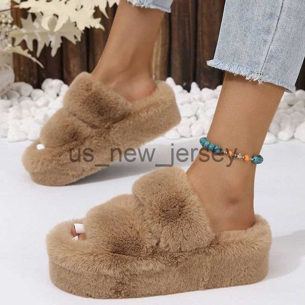 Slippers 2023 Winter Women Women Faux Fur Totalmente embrulhado Sole vampiro Flipers Flipers pretos femininos quentes apartamentos de tamanho grande slides acolhedores j230810