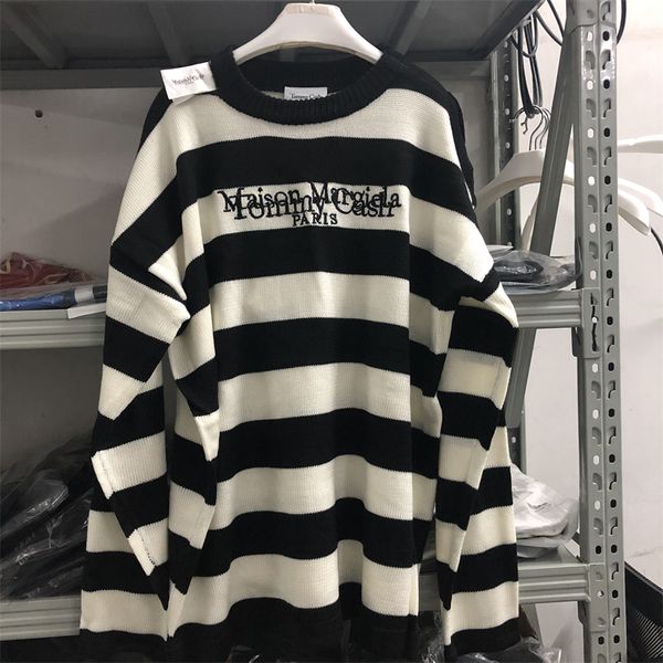 Мужские свитера Черная белая полоса Жаккард MM6 Margiela Emelcodery Sweater Мужчины женщины негабаритные повседневные толщины. Пуловой 230809