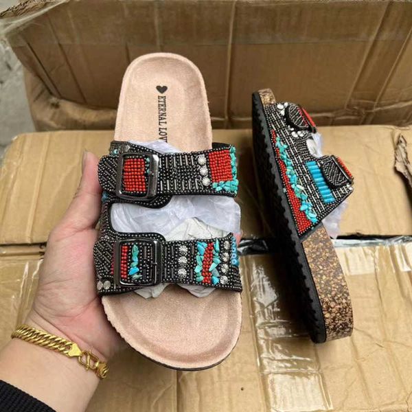 Sandalet retro etnik stil altın toka spot matkap dekoratif içi boş açık ayak parmağı terlikleri flip floplar düz ayakkabılar chaussure femme 230417