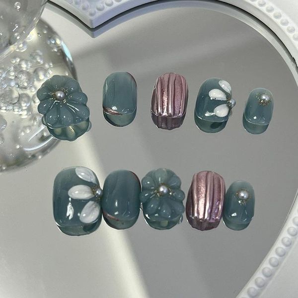 False Nails 3D PETALE MORANDI Blue Metallic Press su stile alla moda e aggraziata nel negozio EMMABEAUTY.NO24198