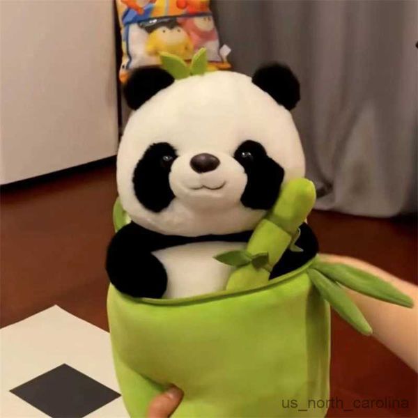 Animali di peluche di peluche imbottiti Bamboo Tube Panda Peluga Creative National Treasure Souvenirs in bambole Plushie Toys Doll Childr R230811