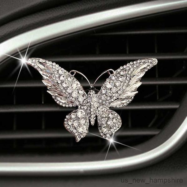 Decorazioni Bling Accessori per ragazze regali Diamond Butterfly Auto Decoration Interni Perfume Clip Air Ornamenti per auto di lusso Cool R230811