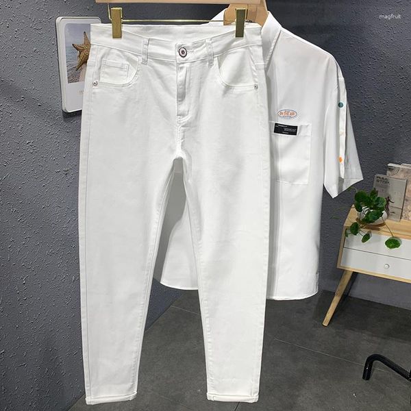Мужские джинсы 2023 Осенний белый черный прямой стройный слабый подойдет повседневная мода Эластичная хлопчатобу