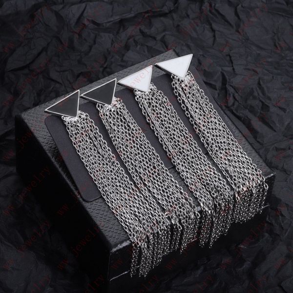Дизайнерские ювелирные ювелирные изделия мода Геометрическая треугольница Черно -белая серьги с бахромой для женщин свисает на люстра, высокое качество с коробкой