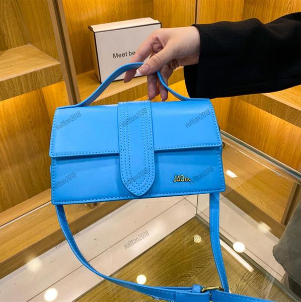 Kadın jaquemus çantaları yüksek kaliteli tasarımcılar omuz çantaları yumuşak deri kadın çanta crossbody lüks tote moda çok renkli çanta çanta satchels çanta yaz
