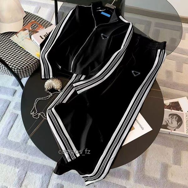 Set Sport Tracksuits Sport Duas peças Conjuntos de camisa feminina Joggers Lady Slim Jumpers Woman Tracksuit Autunmn Spring Outwears S-xl