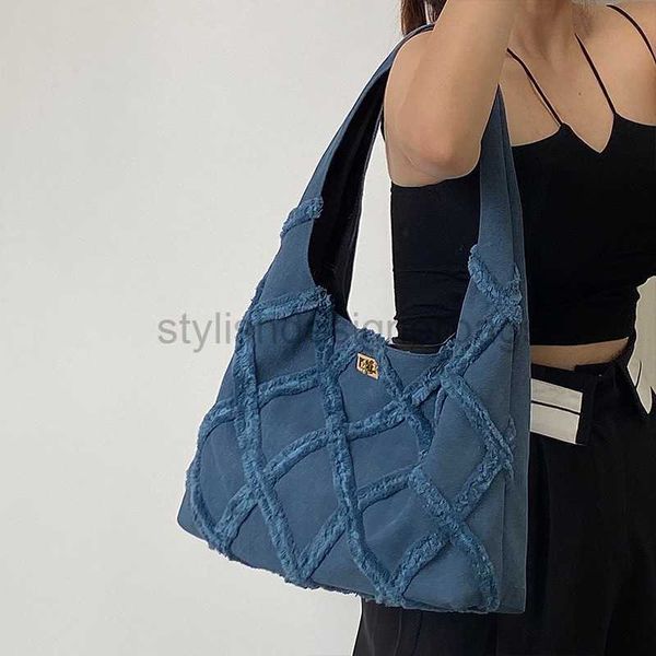 Bolsas de ombro 2023 New Moda Denim Canvas Feminino Feminino Tassel Personalizado Tassel Grande Capacidade Bolsa Casual BagstylishDesignerbags