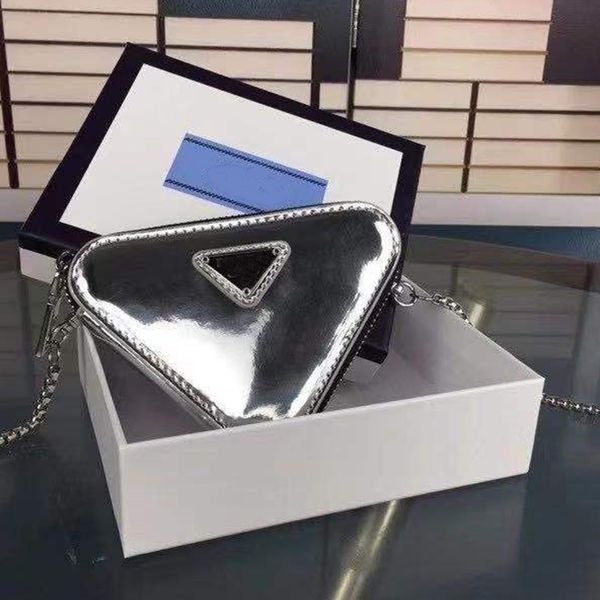 MINI WALLET FASCIE Messenger Triangle Borse Removing Chain Cingle Triangle Triangle Lettera di alta qualità in pelle Piccoli sacchetti a sospensione 13 cm 5A