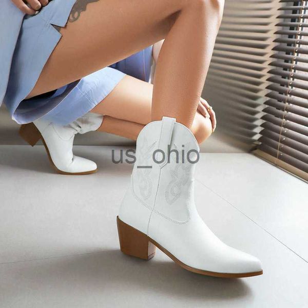 Botas ippeum white cowboy botas para mulheres 2023 tornozelo sapatos de salto salto country prata mulher ocidental couro de couro botas j230811