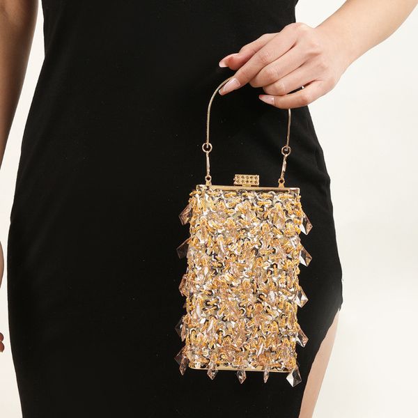 Bolsas de noite Bolsa de bolsas de malha de vidro de vidro Bolsa de embreagem de ouro Designer de luxo Bola feminina Mini Bolsas de borla quadradas 230812