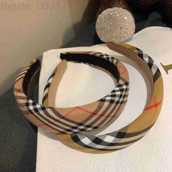 Stirnbänder Designer Herbst Herumn Neues Frauen Beige Plaid Stoff steigern Kopftop fragmentierter Haarband Fashion Girl Style GB1F