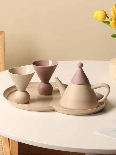 Kupalar ins yaratıcı seramik kahve fincan seti ev su su ısıtıcısı ikindi çayı