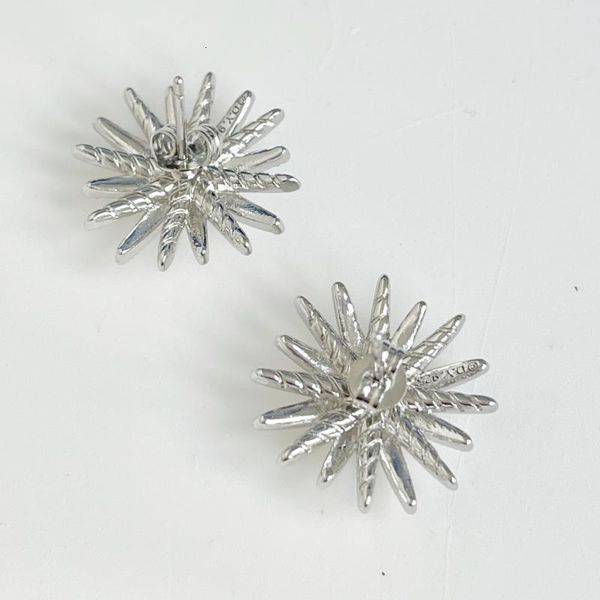 Stud David Y 19mm Sparkling Cubic Zirconia Stud brincar