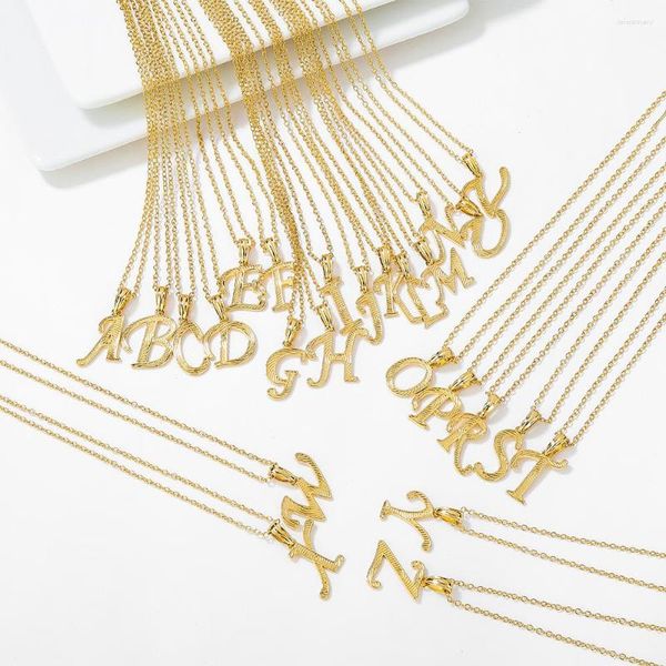 Anhänger Halskette Initiale Buchstabe Halskette mit für Frauen Mode einfache goldplattierte Messingschlüsselblattkette Choker Schmuck Geschenk