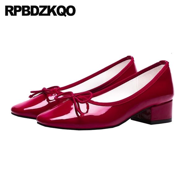 Scarpe eleganti verdi doghe fitti dà nudo brevetto in pelle rossa taglia 33 slip su punta quadrata piena 4 34 kawaii bloccato signore scarpe tacchi bassi 230811