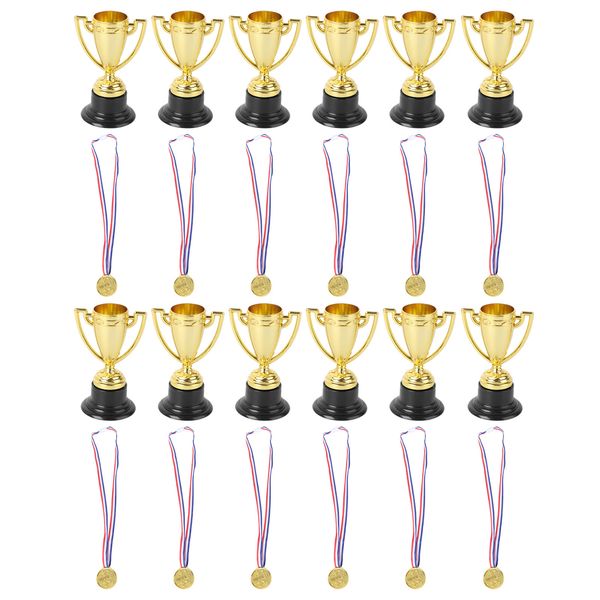 Colecionável 24 PCs Troféus de futebol Medalha Medalha Small Toy Baseball Trophy Award Cerimony Student 230811