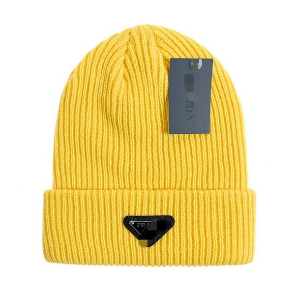 Winter E-Commerce Online Celebrity Europe und die Vereinigte Staaten von Wollhut Warm Strick Hat Street Cold Hat Brand Metal Outdoor Freizeithut.