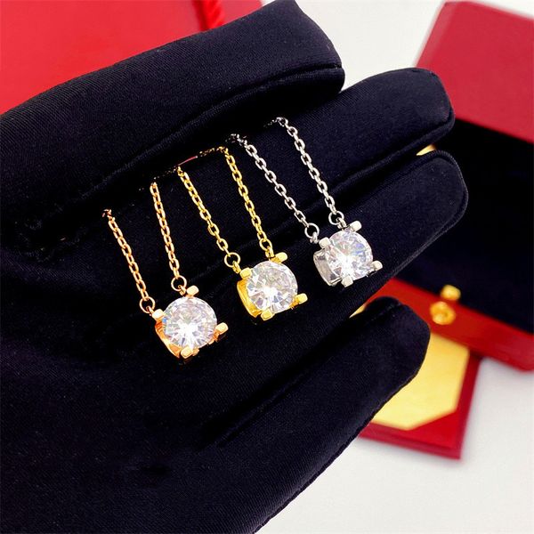 Moda Avançada de Luza de Luza de Luxo de Luxo Mesh Red Four Garra Um Pingente de Diamante com Cadeia de Garra de Diamante