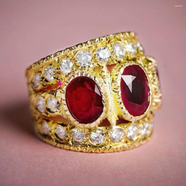 Ringos de cluster Bohemia Red Crystal Ruby Gemtones Crown for Women 18K Gold Jewelry Bandas de casamento na moda Acessórios para dedos presentes