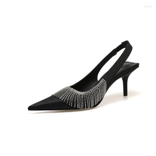 Сандалии цепи Zapatos Mujer Point Design Designer насоса Stiletto Slingback Thin Heels Роскошные женские туфли сетчатые сандалии сексуально