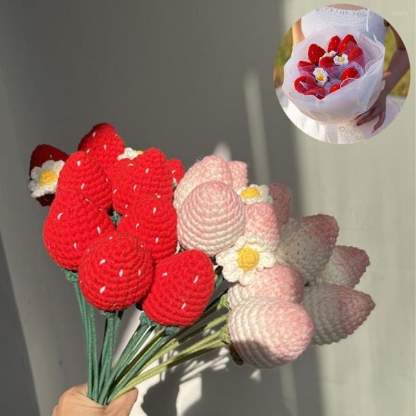 Fiori decorativi 1pcs mazzo di fragole a mano