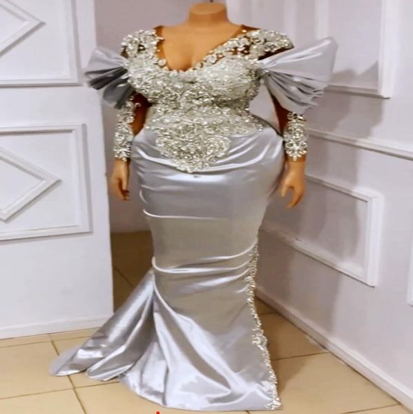 August 2023 ASO Sier Meerjungfrau Abschlussball Kleid Spitze Perlen Satin Abend formelle Party Zweiter Empfangsgeburtstag Verlobungskleider Kleider Robe de Soiree ZJ785 Es