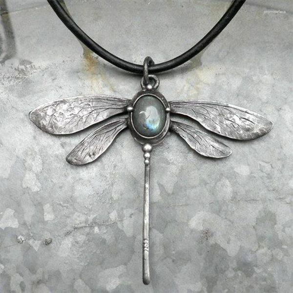 Anhänger Halskette Vintage Insekt Libelle Mondstein Halskette für Frauen Mädchen Charme Lederseil Choker HipHop Accessoire 908