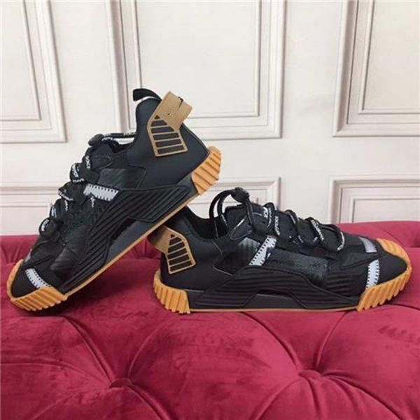 Moda migliore qualità di alta qualità vera pelle vera a mano multicolore sneaker tecniche a gradiente uomini uomini famosi scarpe da allenatori di scarpe size35-46 M KJKKJ00002