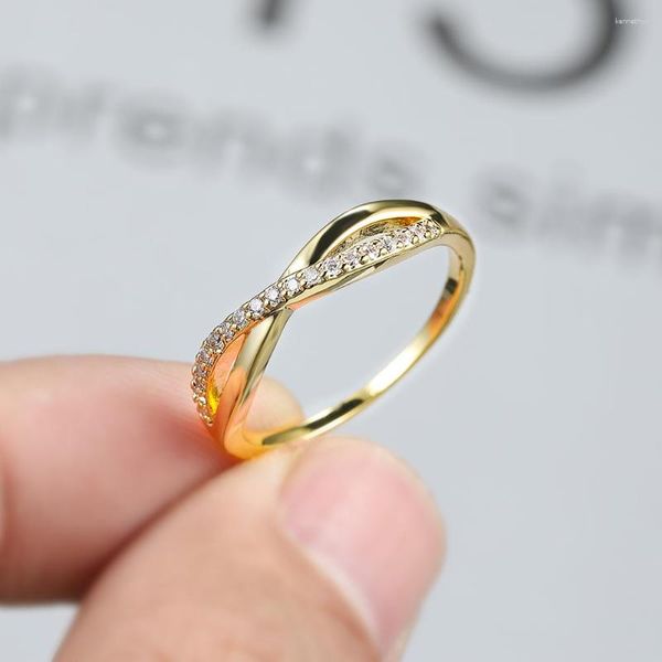 Eheringe Süßes runder Zirkon dünner Ring Minimalistische weiße Kristallkreuz -Silber -Gold -Farb -Engagement für Frauen