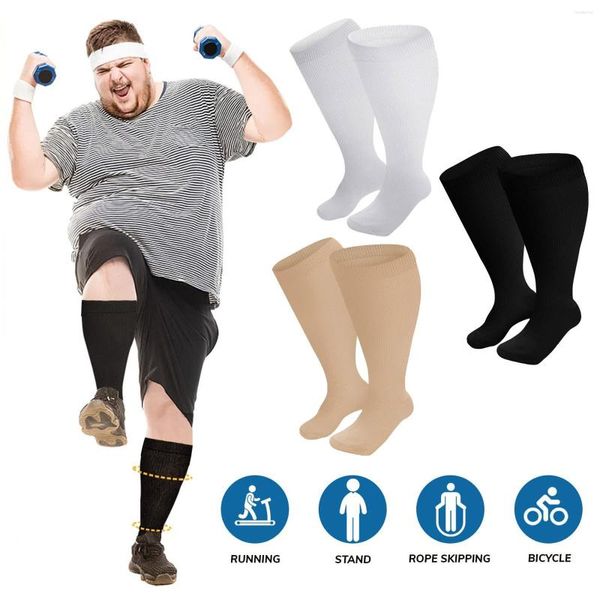 Calzini sportivi Compressione per donne e uomini Knee Supporto ad alto supporto di calze natalizie con lettere su di loro da donne