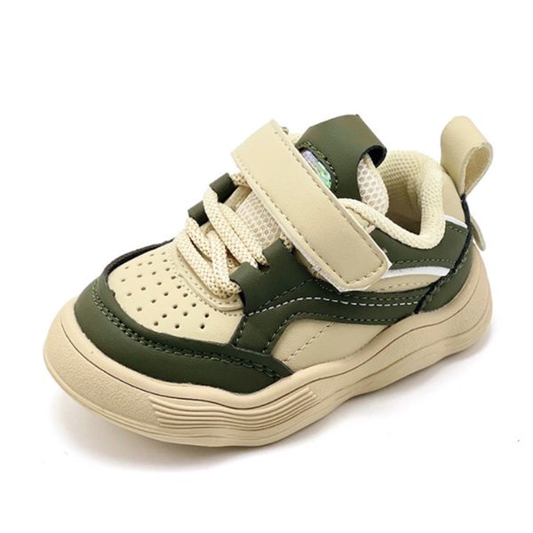Primeiros Walkers Sapatos de bebê de outono Couro infantil infantil casual solo solo ao ar livre moda little meninos tênis 1525 230812