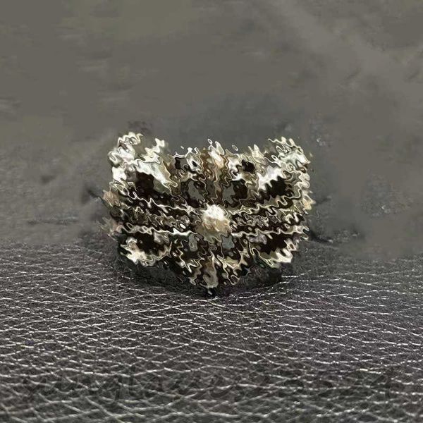 Anello ad anello a forma di croce grande croce sanscrito anello inciso inciso esplosivo croce 925 anello argento retrò hipster hipster maschio e femmina anelli di coppia hip-hop non sbiadire le mani