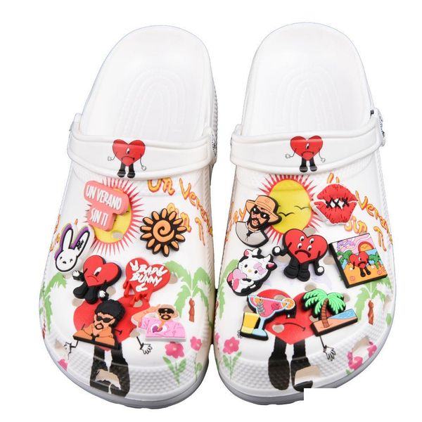 Schuhteile Zubehör Neue trendend weiche PVC -Zauberdekorationen für Kinder Clog Sandalenschuhe Großhandel Puerto Rico Sänger Bad Bun Serie zufällig