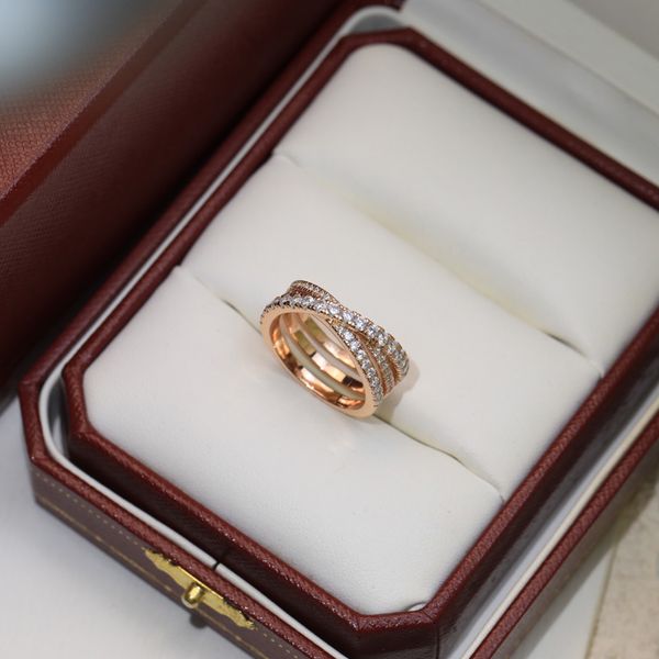 anel de designer Ring de diamante completo Titanium aço de aço de prata homens e mulheres anéis de ouro rosa para amantes Casal Jóias Presente Carti Nice