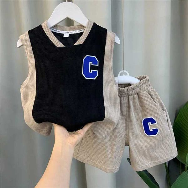 Kleidungssets Kinder Tank Top T-Shirt Set Sommer Neues modisches Babynetz für Jungen Cooles und hübsches Kinderkleidungsset