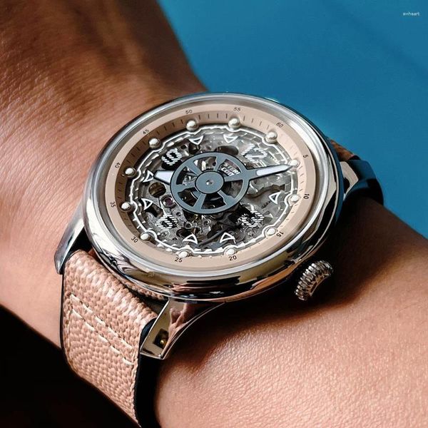 Relógios de pulso Código misterioso Titanium 40mm Men's Watch Automatic Skeleton Movement mecânico