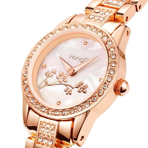 Нарученные часы женская раковина маленькая циферблата Quartz Watch Sky Star Simple Luxury Nice Bracelet Bracelet Spiral Crown
