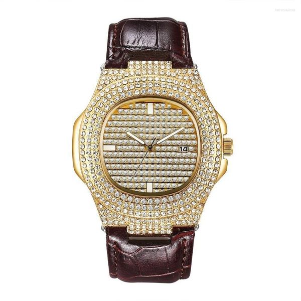 Нарученные часы роскошные часы для мужчин хип -хоп бриллиант серебряный кварцевый кварцевый высококлассный высококлассный погружение из нержавеющей стали мужские часы Стандартный пакет