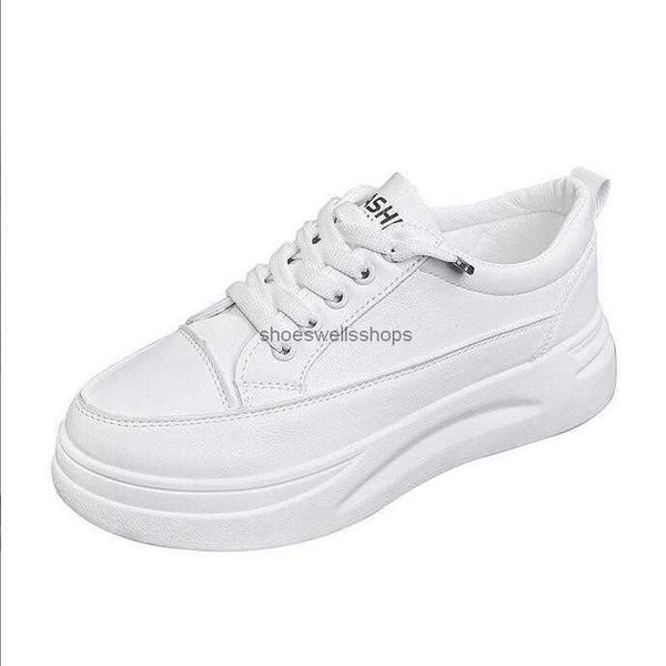 Scarpe bianche da donna 2022 primavera fondo spesso rialzato versione coreana scarpa sportiva da tavolo dimagrante casual oo1