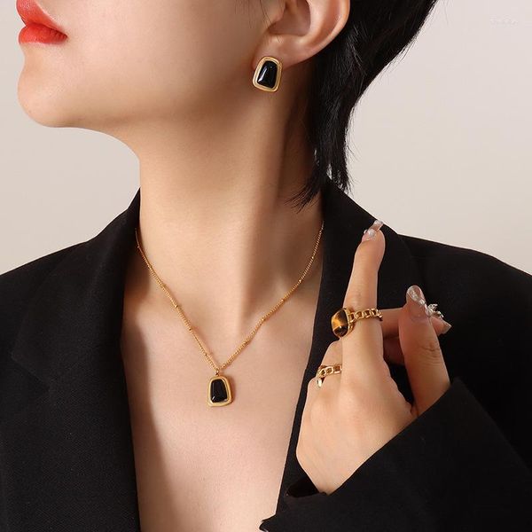 Halskette Ohrringe Set Einfach und kühle japanische koreanische INS Trapezoidal Schwarzweiß Opal Advanced Geometrisches Design Sommerseitiger Ohrstolf