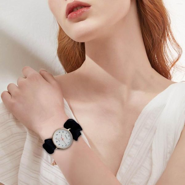 Armbanduhren 2023 Kreatives Fashion Ribbon Digital Watch Women's Quartz Memorial Geschenkschmuck Reloj de Mujer