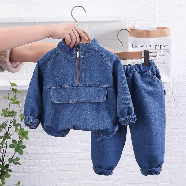 Conjuntos de roupas Baby Garotos Autumn Suits 2023 Corean Stand Stand Collar Pullover de manga longa zíper jeans de jeans e calças 2pcs crianças