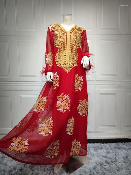 Roupas étnicas Muslim Summer 2023 Oriente Médio Dubai Avestruz Avestruz Fur Gold Lace Dress