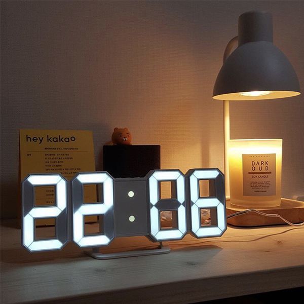 Schreibtisch Tischuhren 3D LED Digitale Wecker Dreidimensionale Wanduhr Hanging Uhrenkalender Thermometer Elektronische Uhr Einrichtung 230814