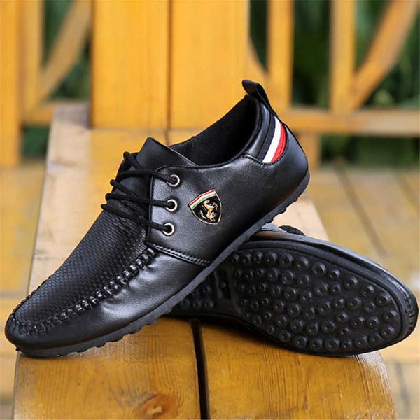 Running Shoes 2023 Respirável Color Solid Slip Men Shoes Driving Shoes Spring e Autumn Novo estilo Blindable Homem Sapatos de ervilhas The British Sneakers 230803