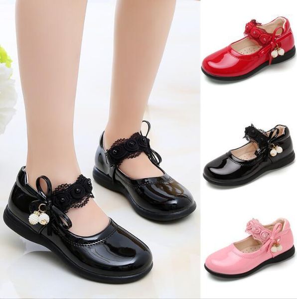 Tênis sapatos de couro feminino para crianças vestido de noiva Princesa Dance Kids Summer Bowknot Black Student Sandals Korean Fashion 230814