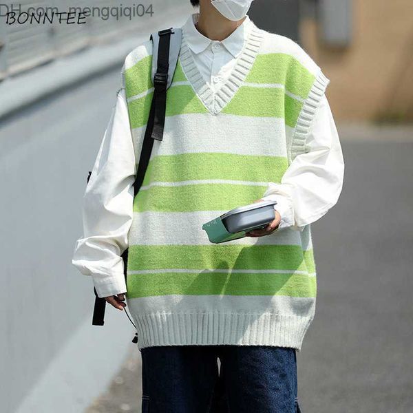 Мужские свитера V-образного свитера Top Top Men's Green Stripe Prep Fashion Listed Street Clothing Student Unisex Ulzzang Japan All Matching Cool Z230814