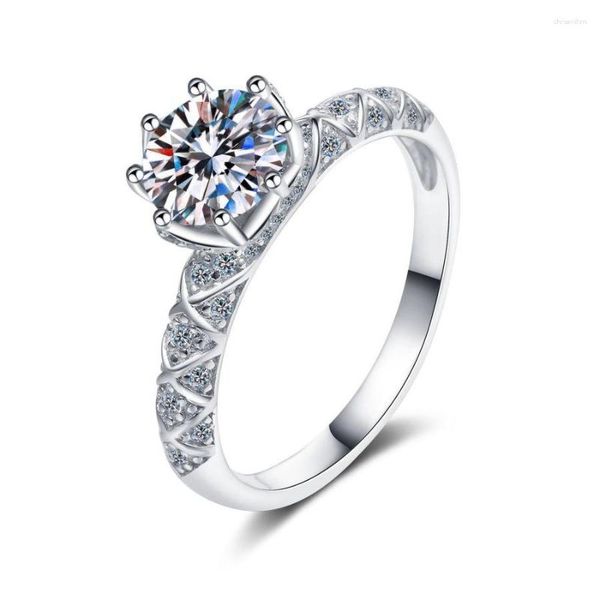 Clusterringe Großhandel Sterling Silber 1CT D Farbe VVS Diamond Band Trendy Custom Engagement Ring Solitaire Moissanite