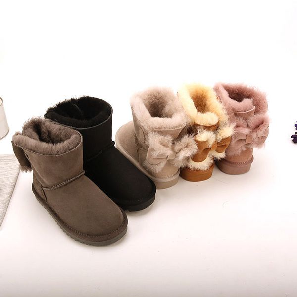 Tênis quentes 2023 Real Sheepskin Handmade impermeável botas de inverno pêlo infantil neve para marca crianças sapatos 230815